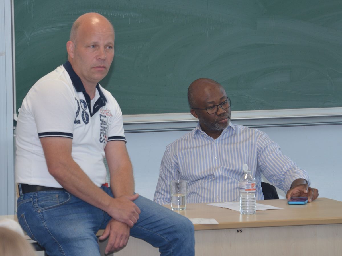 Rassismus im Alltag - Zwei Erlebnisberichte für WvO-Neuntklässler