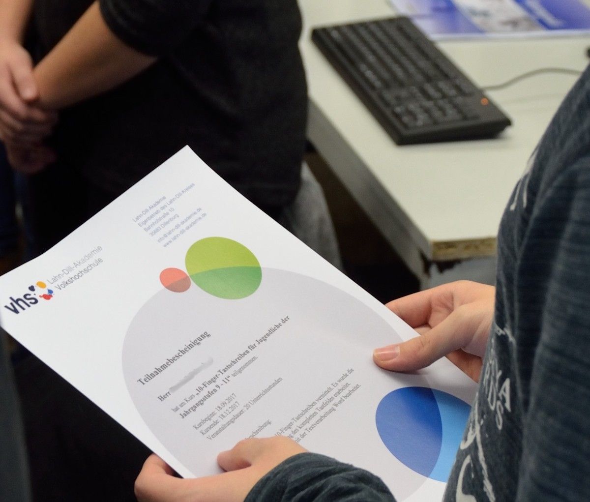 Erfolgreiche Absolventen des VHS-Zehn-Finger-Tastschreibkurses