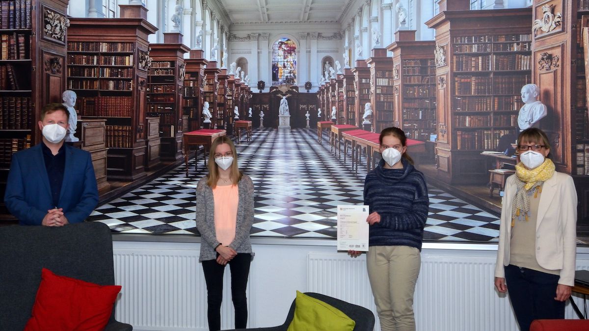 In Englisch fast so gut wie Muttersprachler - WvO-Abiturientinnen absolvieren das Cambridge English Certificate