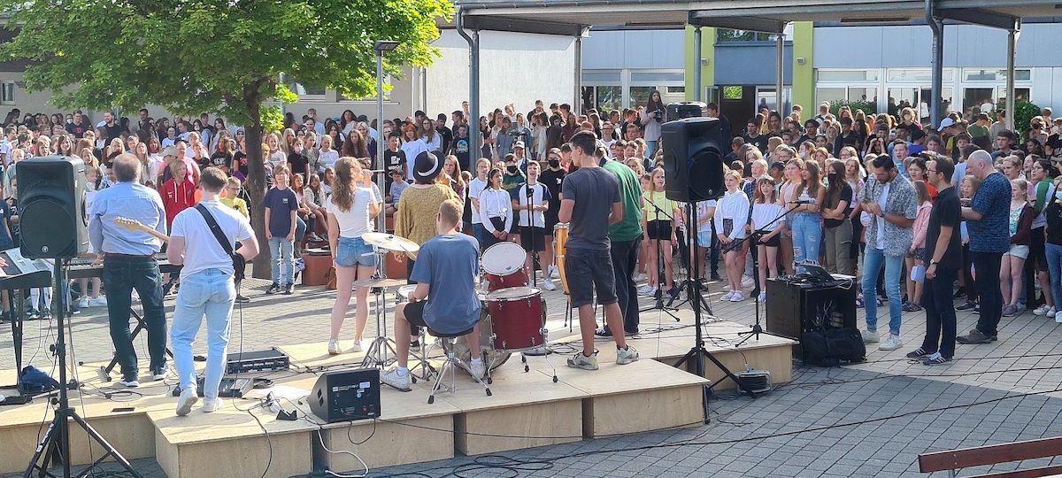 Flashmobs an der WvO und vielen anderen Schulen intonieren die Europa-Hymne